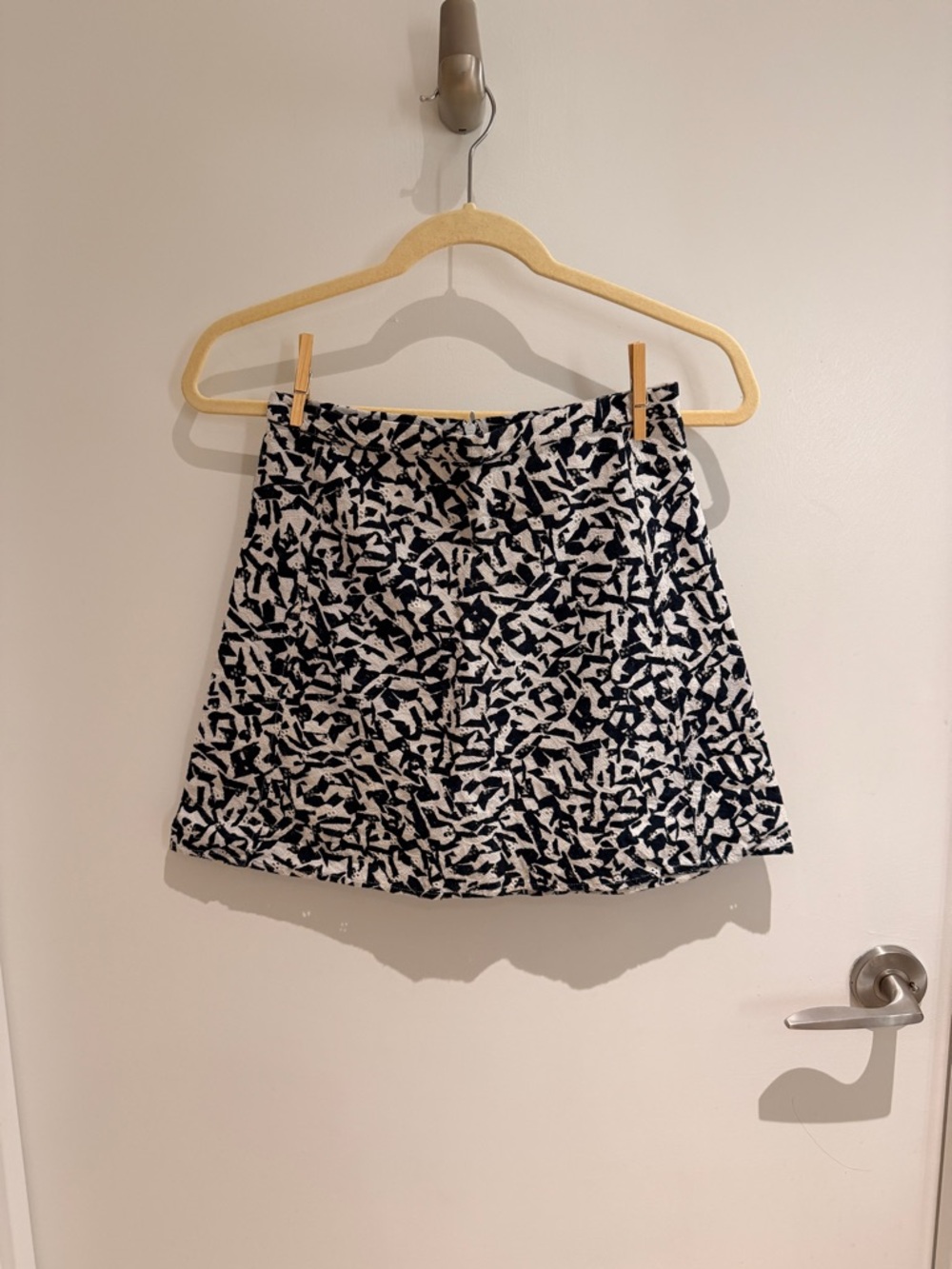 Geometric Pattern Flare Mini Skirt